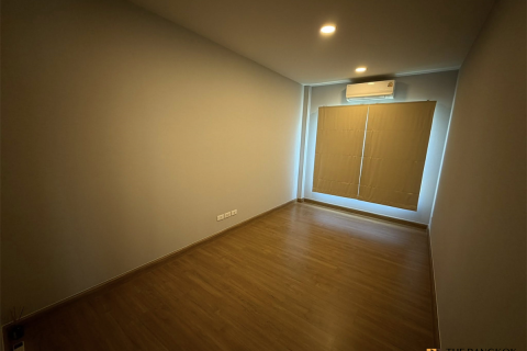 Haus in Bangkok, Thailand 4 Schlafzimmer № 190291