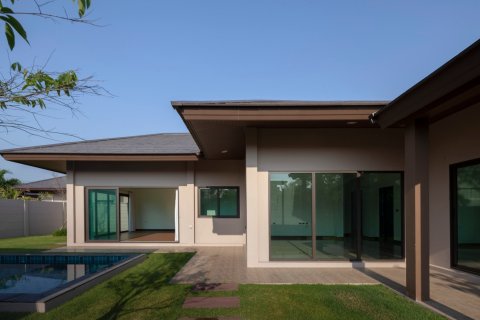 Casa de 3 dormitorios en Bangkok, Tailandia № 157588 - foto 5