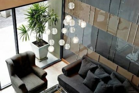 Eigentumswohnung in Bangkok, Thailand, 1 Schlafzimmer  № 157587 - Foto 2