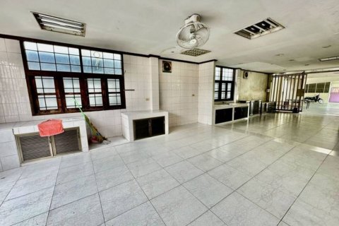 Casa de 6 dormitorios en Bangkok, Tailandia № 134594 - foto 7