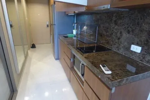 Estudio en el condominio en Watthana, Bangkok, Tailandia № 160596 - foto 8