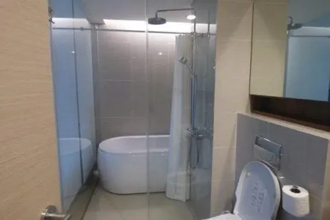 Estudio en el condominio en Watthana, Bangkok, Tailandia № 160596 - foto 9
