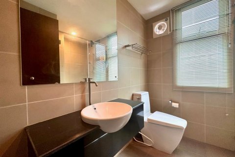 Condominio de 2 dormitorios en Bangkok, Tailandia № 110871 - foto 13