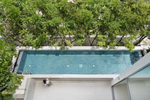 Chalet de 4 dormitorios en Bangkok, Tailandia № 190962 - foto 3