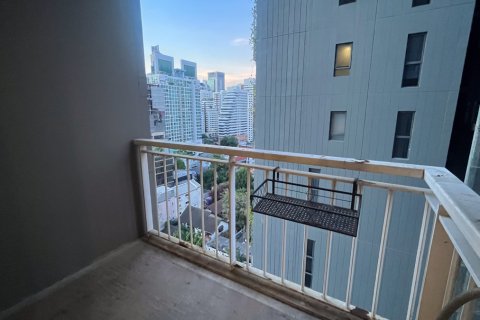 Condo à Watthana, Bangkok, Thaïlande, 2 chambres  № 201029 - photo 12