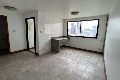 Condominio de 5 dormitorios en Watthana, Bangkok, Tailandia № 201023 - foto 17