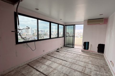 Condominio de 5 dormitorios en Watthana, Bangkok, Tailandia № 201023 - foto 21