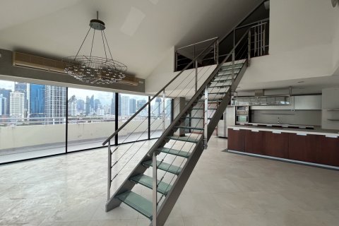 Condominio de 5 dormitorios en Watthana, Bangkok, Tailandia № 201023 - foto 7