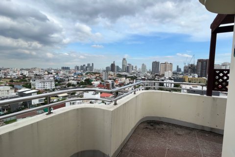 Condominio de 5 dormitorios en Watthana, Bangkok, Tailandia № 201023 - foto 2