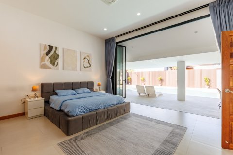 Chalet de 4 dormitorios en Phuket, Tailandia № 156852 - foto 8