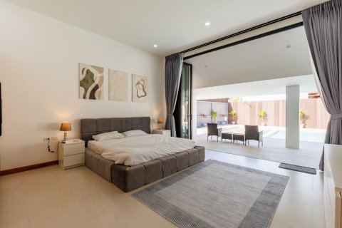 Chalet de 4 dormitorios en Phuket, Tailandia № 156852 - foto 3