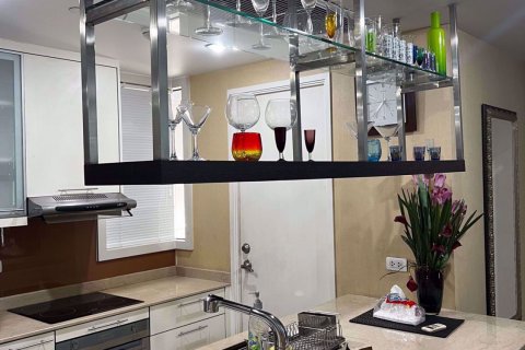 Condominio de 2 dormitorios en Ratchathewi, Bangkok, Tailandia № 54002 - foto 5