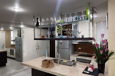 Condominio de 2 dormitorios en Ratchathewi, Bangkok, Tailandia № 54002 - foto 6