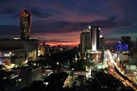 Condominio de 2 dormitorios en Ratchathewi, Bangkok, Tailandia № 54002 - foto 13