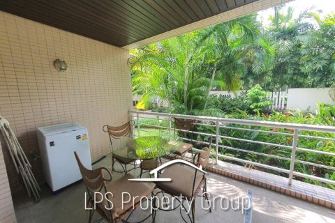 Condominio de 2 dormitorios en Hua Hin, Tailandia № 168447 - foto 4