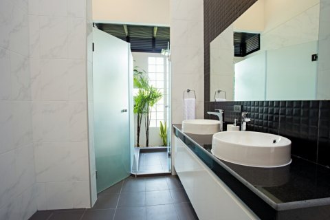 Chalet de 3 dormitorios en Hua Hin, Tailandia № 168448 - foto 10