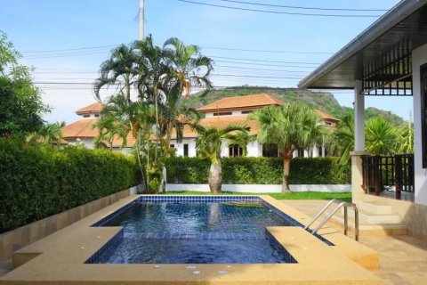 Villa in Hua Hin, Thailand 2 Schlafzimmer № 168443 - Foto 6