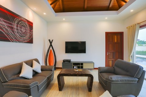 Chalet de 3 dormitorios en Hua Hin, Tailandia № 168442 - foto 11