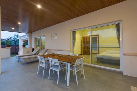 Chalet de 3 dormitorios en Hua Hin, Tailandia № 168442 - foto 4
