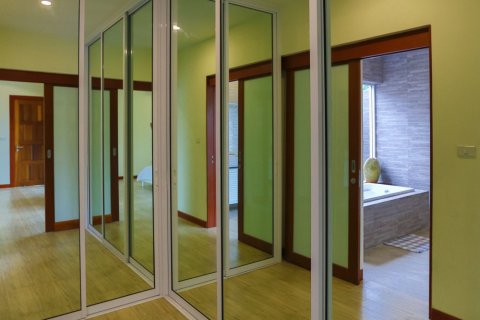 Chalet de 3 dormitorios en Hua Hin, Tailandia № 168442 - foto 17