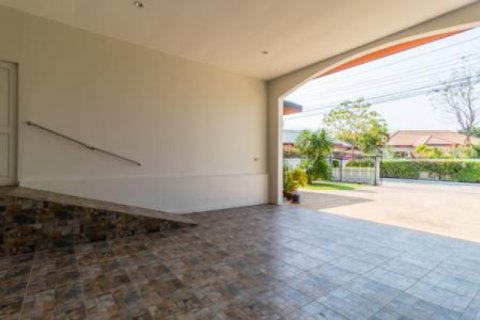 Chalet de 3 dormitorios en Hua Hin, Tailandia № 202832 - foto 3