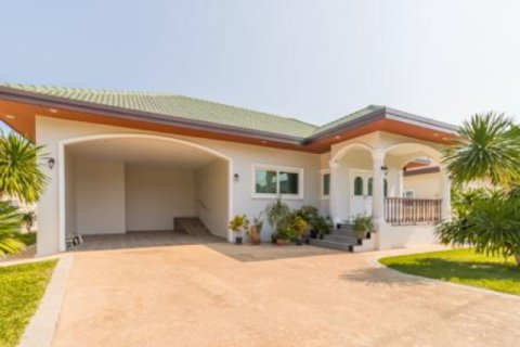 Chalet de 3 dormitorios en Hua Hin, Tailandia № 202832 - foto 5