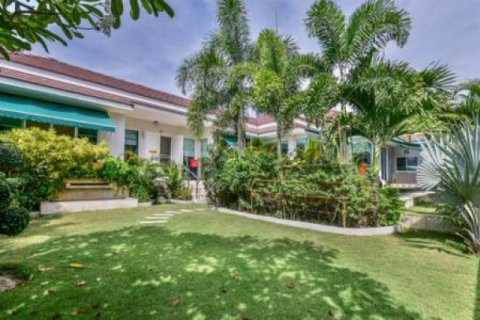 Chalet de 4 dormitorios en Hua Hin, Tailandia № 202833 - foto 5