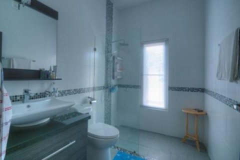 Chalet de 4 dormitorios en Hua Hin, Tailandia № 202829 - foto 3