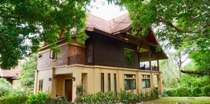 Haus in Chiang Mai, Thailand 4 Schlafzimmer № 160061