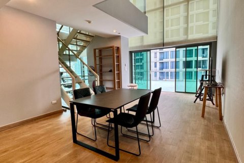 Condo in Watthana, Bangkok, Thailand, 2 bedrooms  № 147063