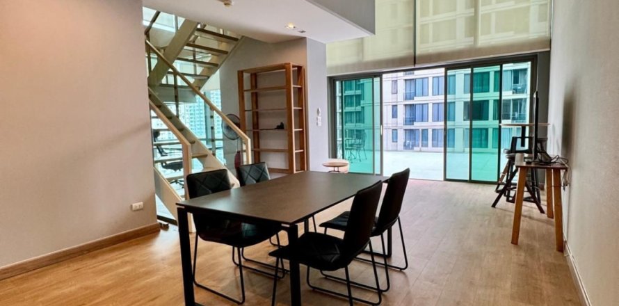 Condo in Watthana, Bangkok, Thailand, 2 bedrooms № 147063