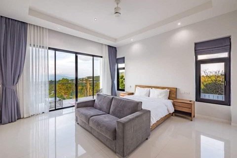 Chalet de 4 dormitorios en Ko Samui, Tailandia № 179946 - foto 2