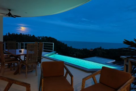 Chalet de 2 dormitorios en Ko Samui, Tailandia № 179945 - foto 17