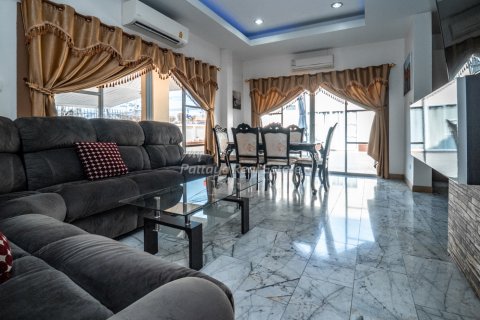 Haus in Bang Lamung, Thailand 6 Schlafzimmer № 159978 - Foto 2