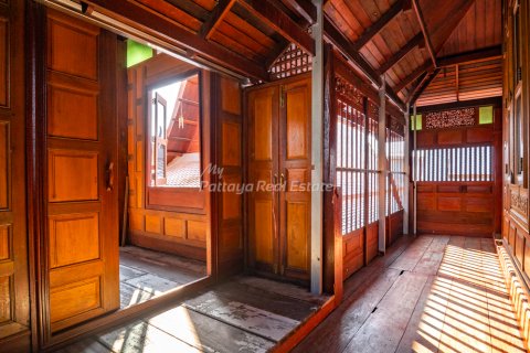 House in Bang Lamung, Thailand 7 bedrooms № 159975 - photo 22