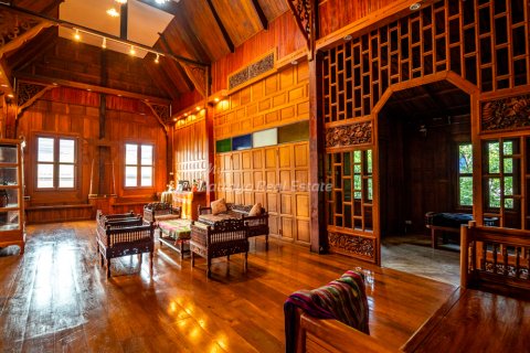 House in Bang Lamung, Thailand 7 bedrooms № 159975 - photo 7