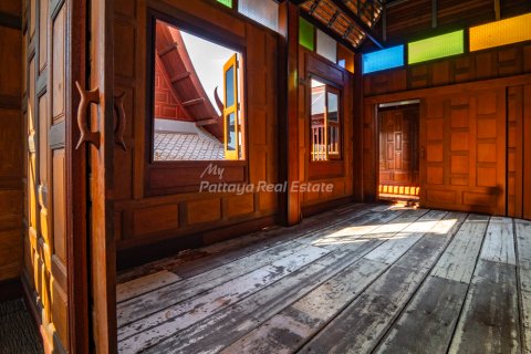 House in Bang Lamung, Thailand 7 bedrooms № 159975 - photo 11