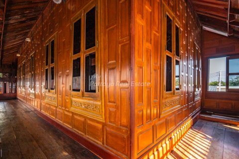 House in Bang Lamung, Thailand 7 bedrooms № 159975 - photo 23