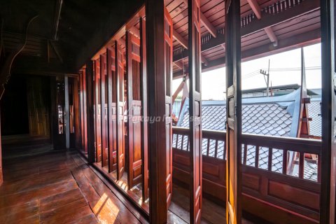 House in Bang Lamung, Thailand 7 bedrooms № 159975 - photo 14