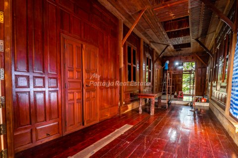 House in Bang Lamung, Thailand 7 bedrooms № 159975 - photo 17