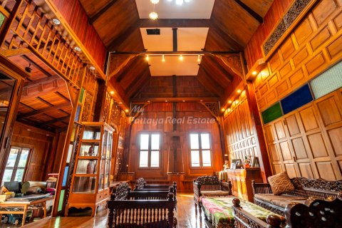 House in Bang Lamung, Thailand 7 bedrooms № 159975 - photo 4