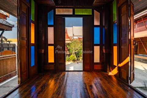 House in Bang Lamung, Thailand 7 bedrooms № 159975 - photo 20