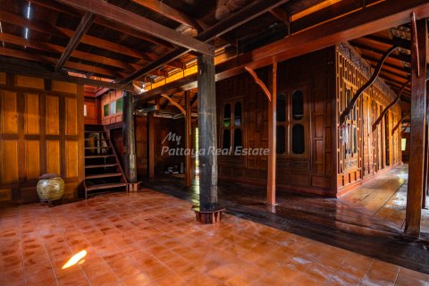 House in Bang Lamung, Thailand 7 bedrooms № 159975 - photo 8