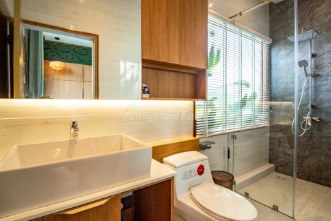 Haus in Bang Lamung, Thailand 5 Schlafzimmer № 159976 - Foto 16