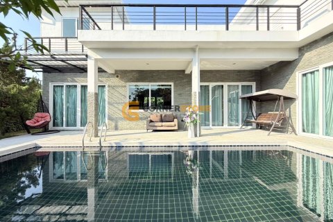Estudio en Bang Lamung, Tailandia № 159974