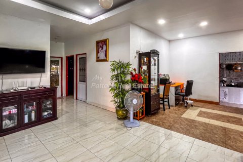 Casa de 3 dormitorios en Bang Lamung, Tailandia № 159977 - foto 6