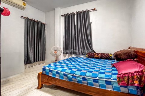 Casa de 3 dormitorios en Bang Lamung, Tailandia № 159977 - foto 14