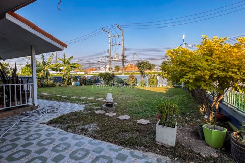 Casa de 3 dormitorios en Bang Lamung, Tailandia № 159977 - foto 2
