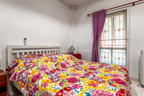 Casa de 3 dormitorios en Bang Lamung, Tailandia № 159977 - foto 10