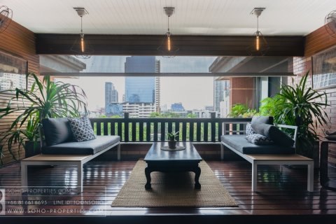 Condominio de 4 dormitorios en Bangkok, Tailandia № 143626 - foto 11